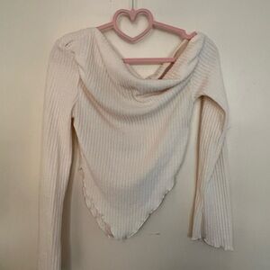 Elegant Cream Ribbed Sweater